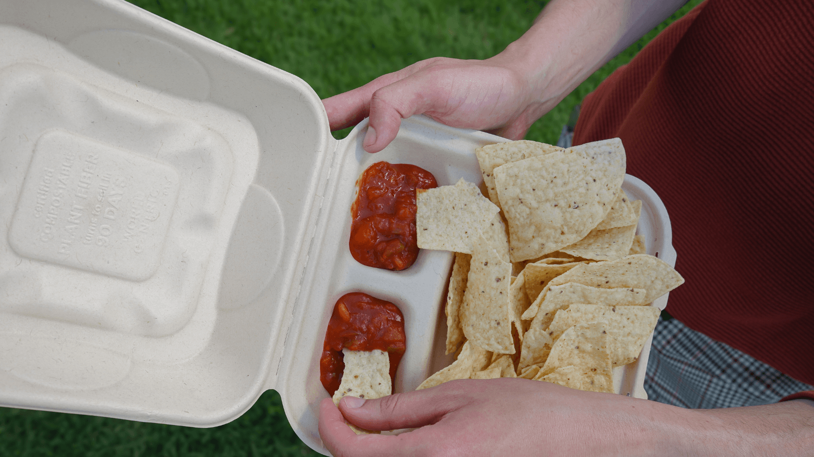 Compostable 3 part container with chips and salsa