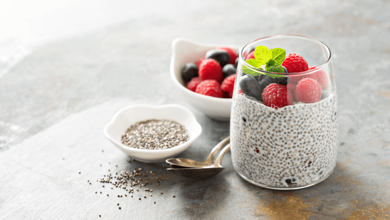 Vanilla chia pudding with fresh berries